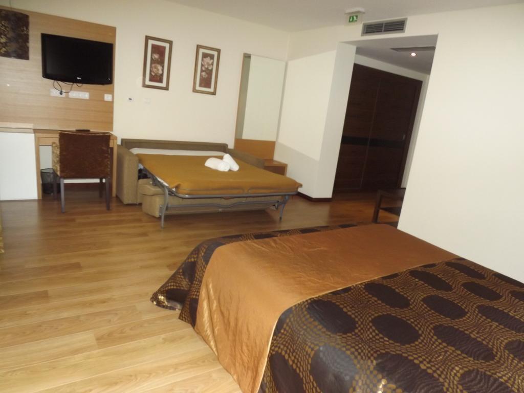 Hotel Do Vale อากิอาร์ ดาเบย์รา ภายนอก รูปภาพ