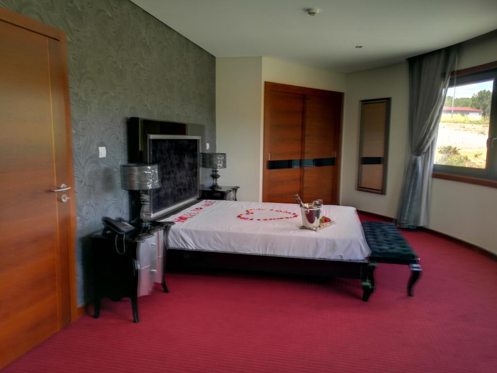 Hotel Do Vale อากิอาร์ ดาเบย์รา ภายนอก รูปภาพ